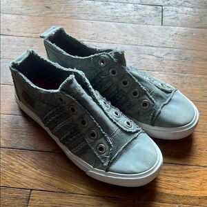 Gray Frayed Slip-On Sneakers